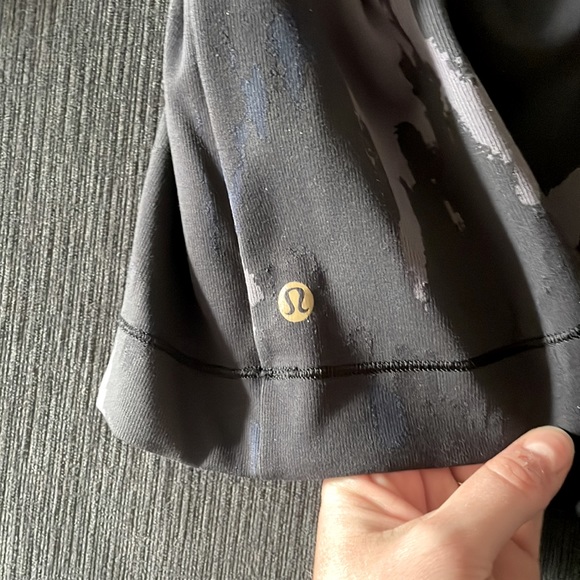 LuluLemon x Robert Geller Long Sleeve Printed Top - Picture 4 of 4